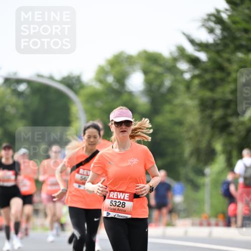 15.06.2025 - REWE Women's Run Dr. Thomas Lammeyer http://msf.ph/oto/7977409 15.06.2025 10:42:36 Laufen 5328 meine-sportfotos.de