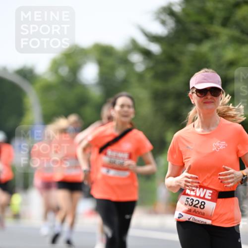 15.06.2025 - REWE Women's Run Dr. Thomas Lammeyer http://msf.ph/oto/7977429 15.06.2025 10:42:38 Laufen 5328 meine-sportfotos.de