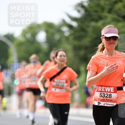 15.06.2025 - REWE Women's Run Dr. Thomas Lammeyer http://msf.ph/oto/7977432 15.06.2025 10:42:38 Laufen 5328 meine-sportfotos.de
