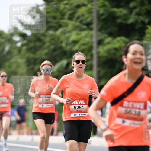 15.06.2025 - REWE Women's Run Dr. Thomas Lammeyer http://msf.ph/oto/7977466 15.06.2025 10:42:40 Laufen 5305, 5264, 5638 meine-sportfotos.de