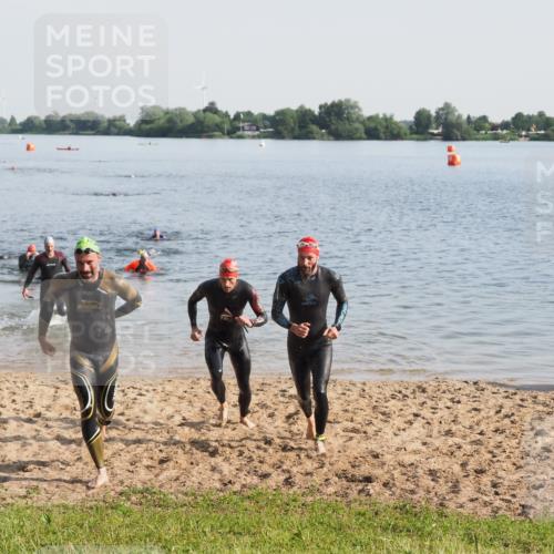 21.06.2025 - 27. Vierlanden-Triathlon MichiJ http://msf.ph/oto/7977467 15.06.2026 08:45:38 Schwimmen 104, 116, 125, 145 meine-sportfotos.de