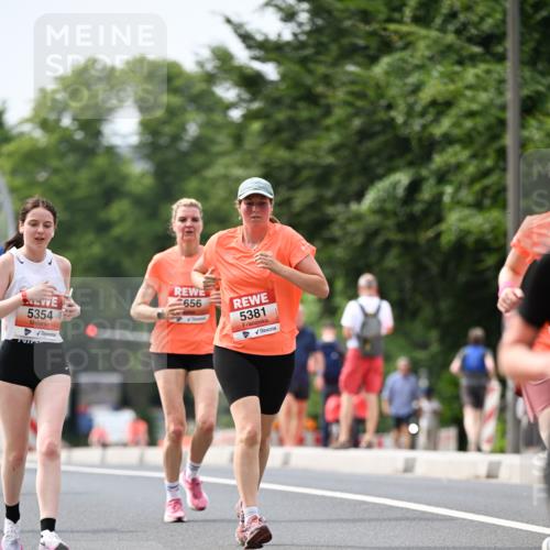 15.06.2025 - REWE Women's Run Dr. Thomas Lammeyer http://msf.ph/oto/7977520 15.06.2025 10:42:43 Laufen 5354, 656, 5381 meine-sportfotos.de
