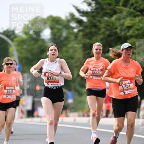 15.06.2025 - REWE Women's Run Dr. Thomas Lammeyer http://msf.ph/oto/7977541 15.06.2025 10:42:44 Laufen 5354, 5648, 5656, 5381 meine-sportfotos.de