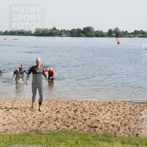 21.06.2025 - 27. Vierlanden-Triathlon MichiJ http://msf.ph/oto/7977543 15.06.2026 08:45:44 Schwimmen 104, 116, 125, 145, 150 meine-sportfotos.de