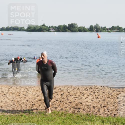 21.06.2025 - 27. Vierlanden-Triathlon MichiJ http://msf.ph/oto/7977569 15.06.2026 08:45:46 Schwimmen 13, 104, 106, 116, 125, 150 meine-sportfotos.de