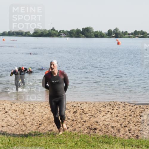 21.06.2025 - 27. Vierlanden-Triathlon MichiJ http://msf.ph/oto/7977573 15.06.2026 08:45:46 Schwimmen 13, 104, 106, 116, 125, 150 meine-sportfotos.de