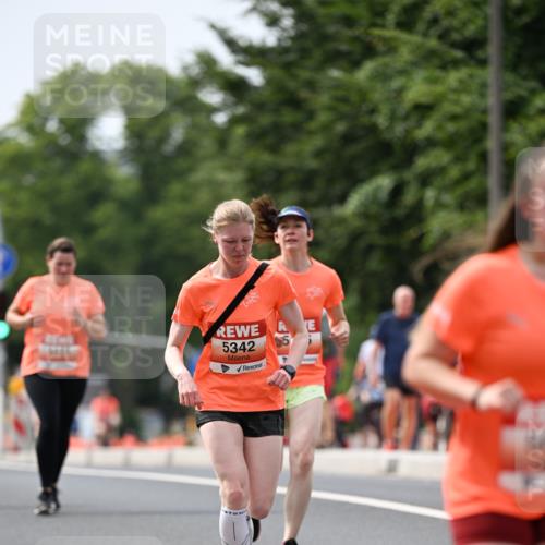 15.06.2025 - REWE Women's Run Dr. Thomas Lammeyer http://msf.ph/oto/7977630 15.06.2025 10:42:50 Laufen 5342 meine-sportfotos.de