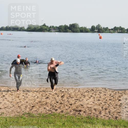 21.06.2025 - 27. Vierlanden-Triathlon MichiJ http://msf.ph/oto/7977633 15.06.2026 08:45:50 Schwimmen 13, 106, 125, 142, 150 meine-sportfotos.de
