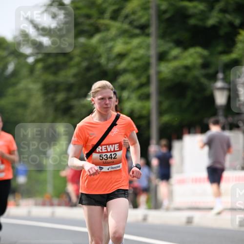 15.06.2025 - REWE Women's Run Dr. Thomas Lammeyer http://msf.ph/oto/7977648 15.06.2025 10:42:50 Laufen 5342 meine-sportfotos.de