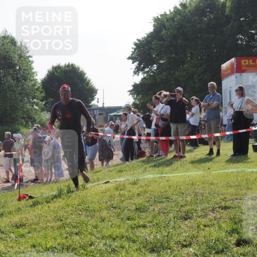 15.06.2025 - 27. Vierlanden-Triathlon KatJ http://msf.ph/oto/7977670 15.06.2025 08:37:37 Schwimmen 9 meine-sportfotos.de
