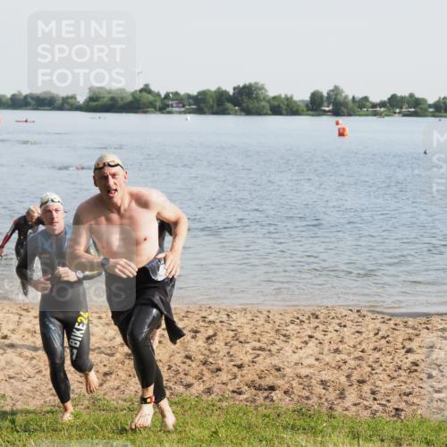 21.06.2025 - 27. Vierlanden-Triathlon MichiJ http://msf.ph/oto/7977679 15.06.2026 08:45:53 Schwimmen 13, 106, 125, 142, 150 meine-sportfotos.de