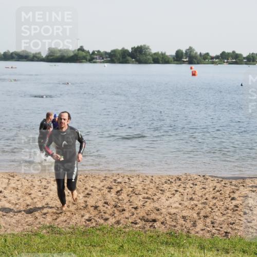 21.06.2025 - 27. Vierlanden-Triathlon MichiJ http://msf.ph/oto/7977734 15.06.2026 08:45:57 Schwimmen 13, 106, 134, 142, 150, 152 meine-sportfotos.de