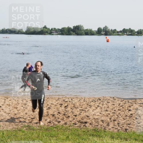 21.06.2025 - 27. Vierlanden-Triathlon MichiJ http://msf.ph/oto/7977741 15.06.2026 08:45:57 Schwimmen 13, 106, 134, 142, 150, 152 meine-sportfotos.de