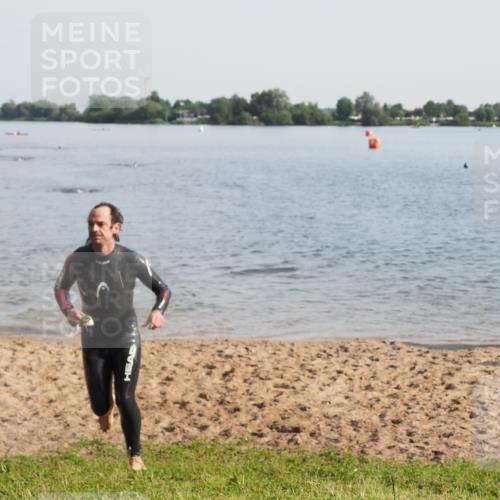21.06.2025 - 27. Vierlanden-Triathlon MichiJ http://msf.ph/oto/7977745 15.06.2026 08:45:58 Schwimmen 13, 106, 134, 142, 150, 152 meine-sportfotos.de