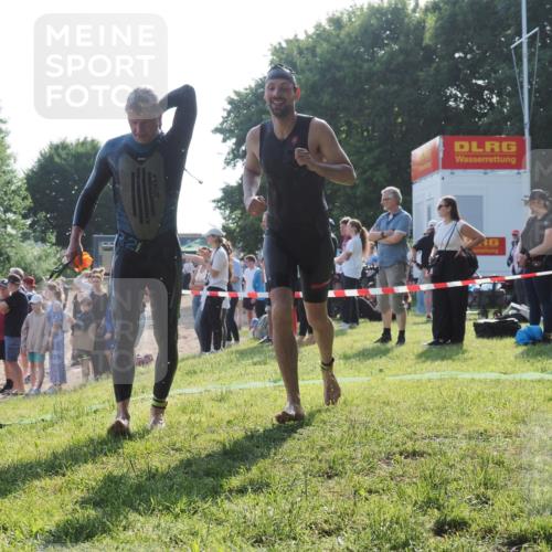 15.06.2025 - 27. Vierlanden-Triathlon KatJ http://msf.ph/oto/7977767 15.06.2025 08:37:48 Schwimmen 73, 171, 180, 181 meine-sportfotos.de