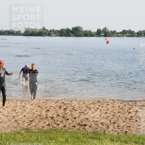 21.06.2025 - 27. Vierlanden-Triathlon MichiJ http://msf.ph/oto/7977771 15.06.2026 08:45:59 Schwimmen 13, 106, 134, 142, 150, 152, 194 meine-sportfotos.de