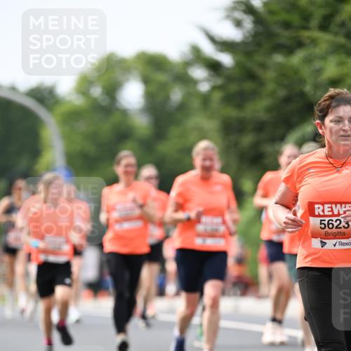 15.06.2025 - REWE Women's Run Dr. Thomas Lammeyer http://msf.ph/oto/7977790 15.06.2025 10:42:58 Laufen 5623 meine-sportfotos.de