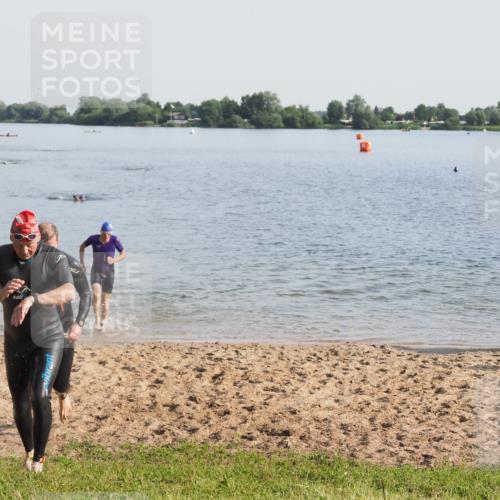 21.06.2025 - 27. Vierlanden-Triathlon MichiJ http://msf.ph/oto/7977814 15.06.2026 08:46:03 Schwimmen 134, 142, 152, 194 meine-sportfotos.de