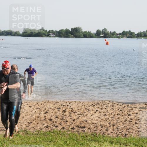 21.06.2025 - 27. Vierlanden-Triathlon MichiJ http://msf.ph/oto/7977817 15.06.2026 08:46:03 Schwimmen 134, 142, 152, 194 meine-sportfotos.de