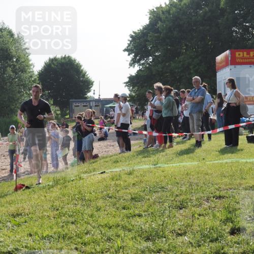 15.06.2025 - 27. Vierlanden-Triathlon KatJ http://msf.ph/oto/7977839 15.06.2025 08:38:33 Schwimmen 27, 35, 45, 86, 126 meine-sportfotos.de