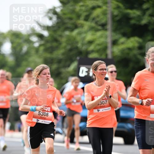 15.06.2025 - REWE Women's Run Dr. Thomas Lammeyer http://msf.ph/oto/7977840 15.06.2025 10:43:01 Laufen 5308, 307 meine-sportfotos.de