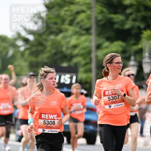 15.06.2025 - REWE Women's Run Dr. Thomas Lammeyer http://msf.ph/oto/7977846 15.06.2025 10:43:02 Laufen 5308, 151, 5307 meine-sportfotos.de