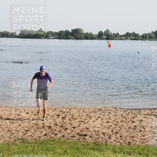 21.06.2025 - 27. Vierlanden-Triathlon MichiJ http://msf.ph/oto/7977847 15.06.2026 08:46:05 Schwimmen 134, 142, 152, 194 meine-sportfotos.de