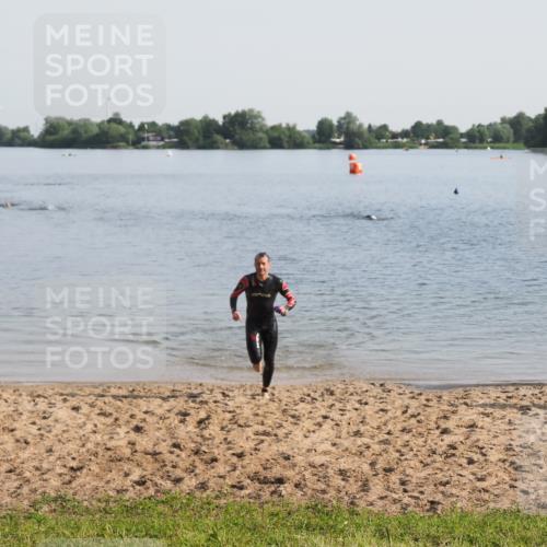 21.06.2025 - 27. Vierlanden-Triathlon MichiJ http://msf.ph/oto/7977910 15.06.2026 08:46:41 Schwimmen 161 meine-sportfotos.de