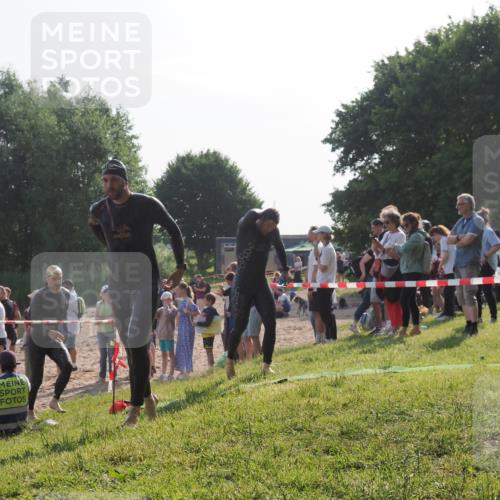 15.06.2025 - 27. Vierlanden-Triathlon KatJ http://msf.ph/oto/7977915 15.06.2025 08:38:37 Schwimmen 27, 35, 45, 86, 126 meine-sportfotos.de