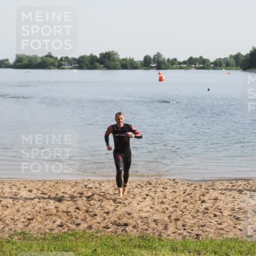 21.06.2025 - 27. Vierlanden-Triathlon MichiJ http://msf.ph/oto/7977923 15.06.2026 08:46:41 Schwimmen 161 meine-sportfotos.de