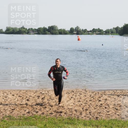 21.06.2025 - 27. Vierlanden-Triathlon MichiJ http://msf.ph/oto/7977927 15.06.2026 08:46:42 Schwimmen 161 meine-sportfotos.de