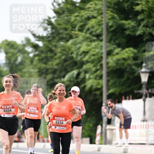 15.06.2025 - REWE Women's Run Dr. Thomas Lammeyer http://msf.ph/oto/7977938 15.06.2025 10:43:07 Laufen 5334, 5115, 5335 meine-sportfotos.de