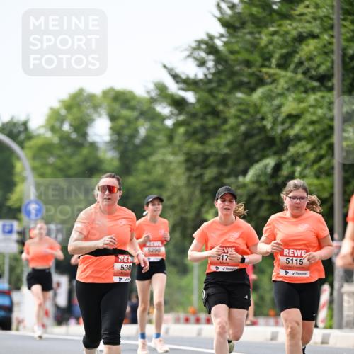 15.06.2025 - REWE Women's Run Dr. Thomas Lammeyer http://msf.ph/oto/7977977 15.06.2025 10:43:09 Laufen 5290, 517, 530, 5115 meine-sportfotos.de