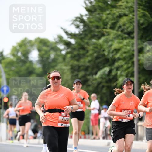 15.06.2025 - REWE Women's Run Dr. Thomas Lammeyer http://msf.ph/oto/7978000 15.06.2025 10:43:10 Laufen 5306, 5 meine-sportfotos.de