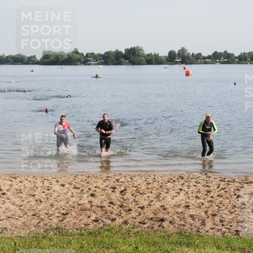 21.06.2025 - 27. Vierlanden-Triathlon MichiJ http://msf.ph/oto/7978016 15.06.2026 08:47:50 Schwimmen 34, 193 meine-sportfotos.de