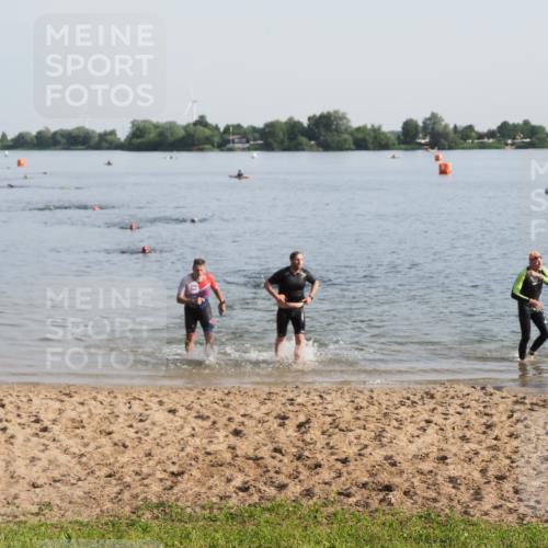 21.06.2025 - 27. Vierlanden-Triathlon MichiJ http://msf.ph/oto/7978027 15.06.2026 08:47:51 Schwimmen 34, 193 meine-sportfotos.de