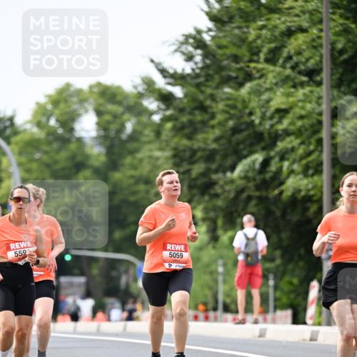 15.06.2025 - REWE Women's Run Dr. Thomas Lammeyer http://msf.ph/oto/7978075 15.06.2025 10:43:15 Laufen 559, 5059 meine-sportfotos.de