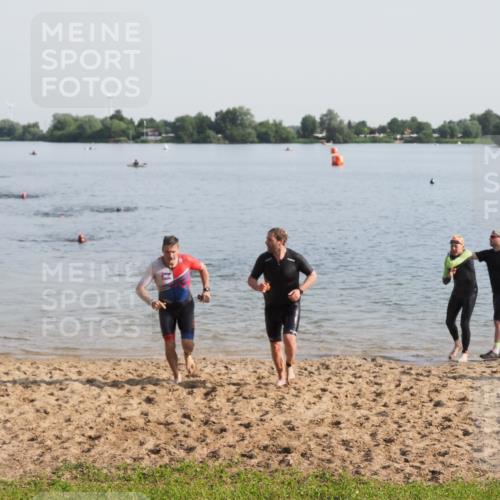 21.06.2025 - 27. Vierlanden-Triathlon MichiJ http://msf.ph/oto/7978076 15.06.2026 08:47:54 Schwimmen 34, 193 meine-sportfotos.de