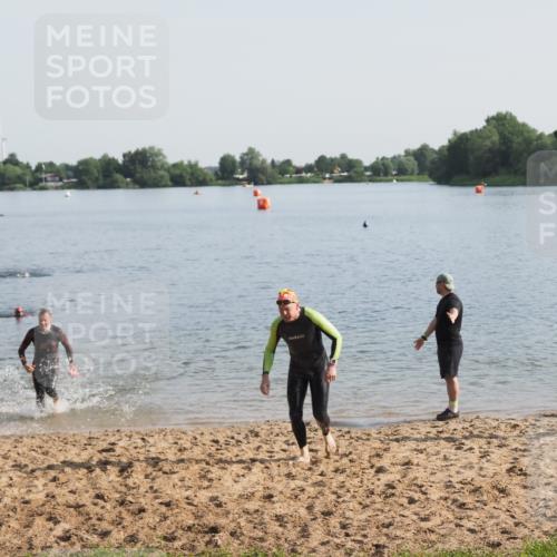21.06.2025 - 27. Vierlanden-Triathlon MichiJ http://msf.ph/oto/7978100 15.06.2026 08:48:01 Schwimmen 16, 34, 167, 193 meine-sportfotos.de