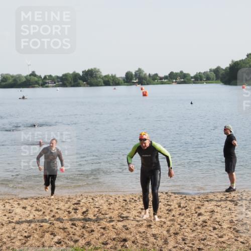 21.06.2025 - 27. Vierlanden-Triathlon MichiJ http://msf.ph/oto/7978114 15.06.2026 08:48:02 Schwimmen 16, 34, 167, 193 meine-sportfotos.de