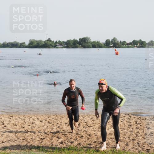 21.06.2025 - 27. Vierlanden-Triathlon MichiJ http://msf.ph/oto/7978133 15.06.2026 08:48:04 Schwimmen 16, 34, 167, 193 meine-sportfotos.de