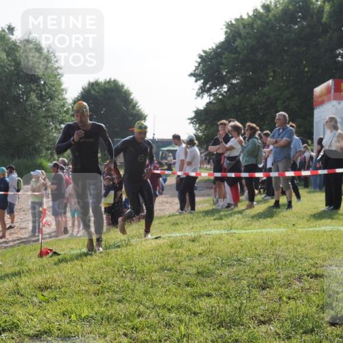 15.06.2025 - 27. Vierlanden-Triathlon KatJ http://msf.ph/oto/7978163 15.06.2025 08:39:13 Schwimmen 77, 120, 165 meine-sportfotos.de