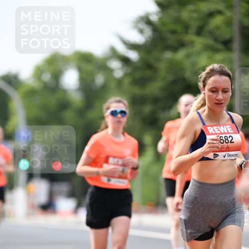 15.06.2025 - REWE Women's Run Dr. Thomas Lammeyer http://msf.ph/oto/7978171 15.06.2025 10:43:21 Laufen 682 meine-sportfotos.de