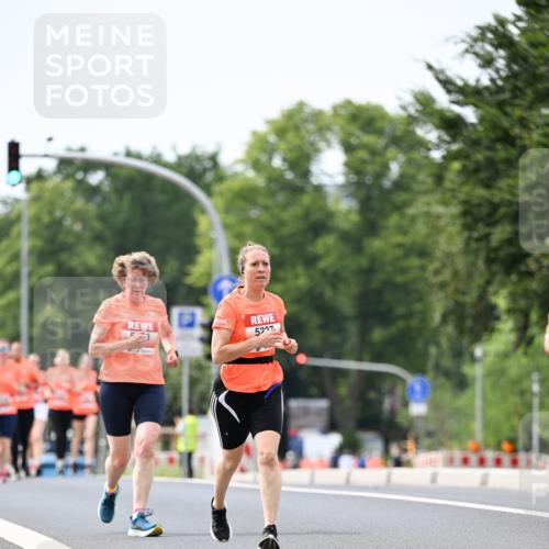 15.06.2025 - REWE Women's Run Dr. Thomas Lammeyer http://msf.ph/oto/7978188 15.06.2025 10:43:22 Laufen 5227 meine-sportfotos.de