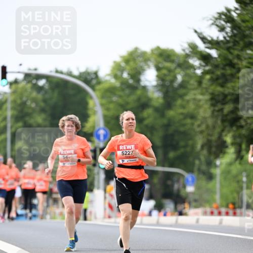 15.06.2025 - REWE Women's Run Dr. Thomas Lammeyer http://msf.ph/oto/7978197 15.06.2025 10:43:23 Laufen 5227 meine-sportfotos.de