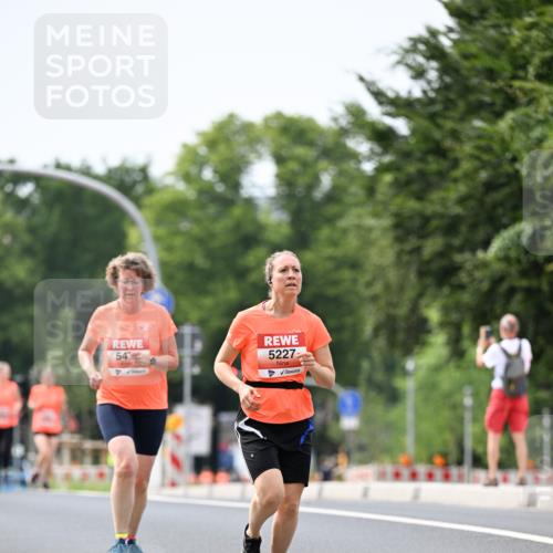 15.06.2025 - REWE Women's Run Dr. Thomas Lammeyer http://msf.ph/oto/7978210 15.06.2025 10:43:23 Laufen 54, 5227 meine-sportfotos.de