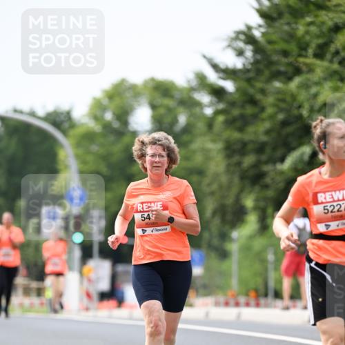 15.06.2025 - REWE Women's Run Dr. Thomas Lammeyer http://msf.ph/oto/7978256 15.06.2025 10:43:26 Laufen 54, 5227 meine-sportfotos.de