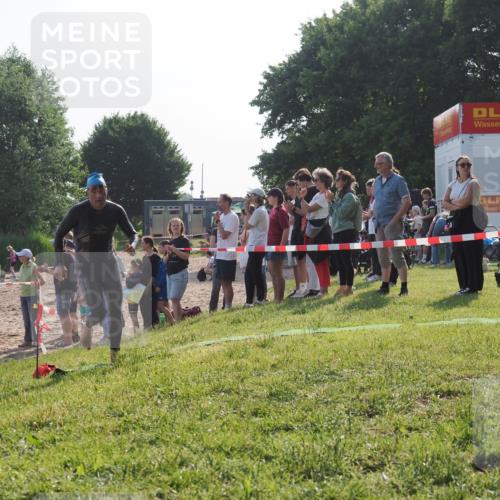 15.06.2025 - 27. Vierlanden-Triathlon KatJ http://msf.ph/oto/7978259 15.06.2025 08:39:36 Schwimmen 168 meine-sportfotos.de