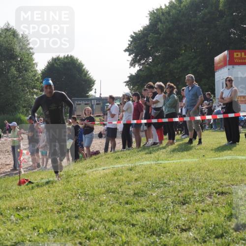 15.06.2025 - 27. Vierlanden-Triathlon KatJ http://msf.ph/oto/7978265 15.06.2025 08:39:36 Schwimmen 168 meine-sportfotos.de