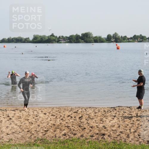 21.06.2025 - 27. Vierlanden-Triathlon MichiJ http://msf.ph/oto/7978291 15.06.2026 08:48:44 Schwimmen 19, 123 meine-sportfotos.de